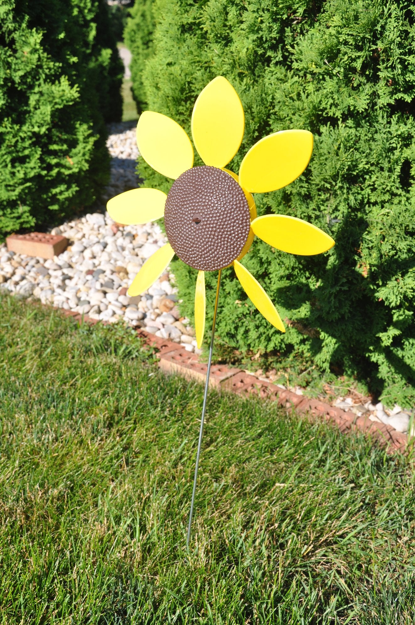 Spinning Daisies (Pack of 6) Beloit Plastics 12 inch Dia. Random Color Lawn Pinwheels, 24" Tall Pinwheel and Wind Spinners, Garden, Party Pinwheel, Flower Spinner, for Patio, Lawn & Garden